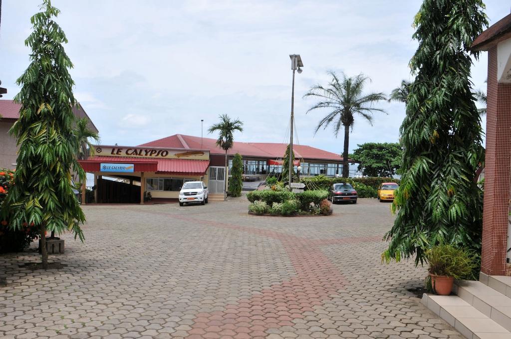 Fini Hotel Bobende Limbe Esterno foto