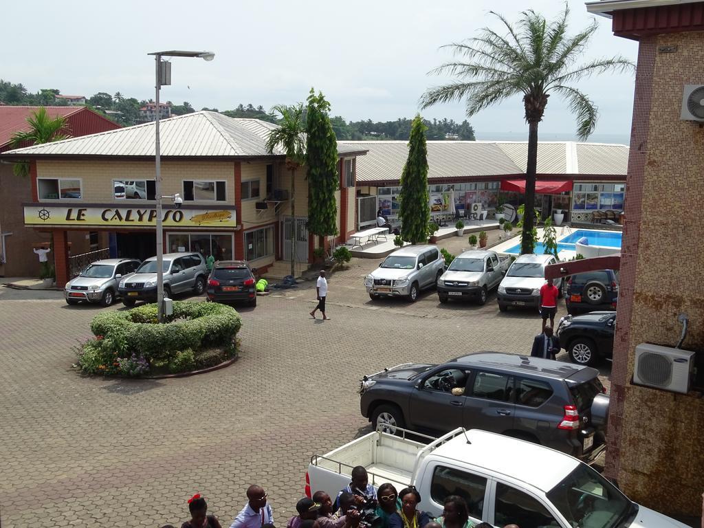 Fini Hotel Bobende Limbe Esterno foto